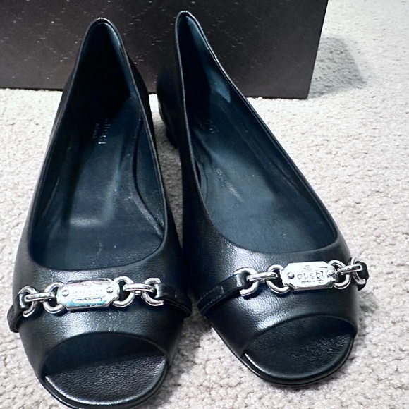 GUCCI BLACK FLATS - Picture 3 of 10